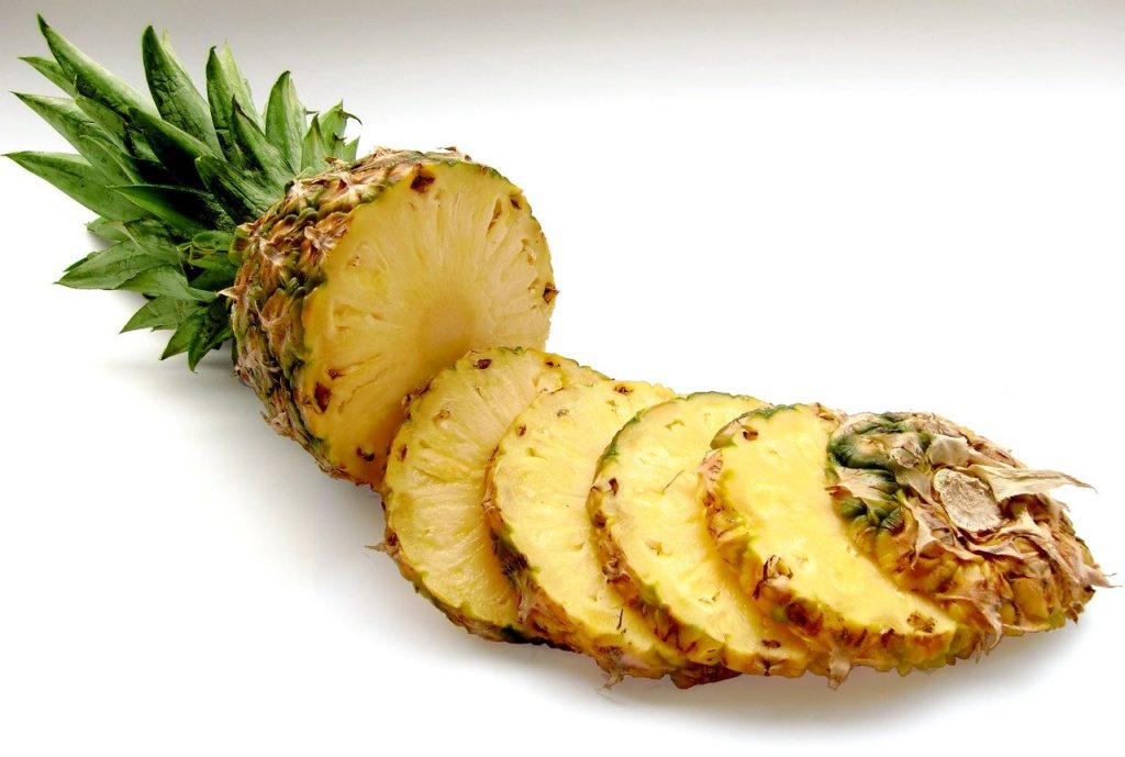 ananas piecze szczypie