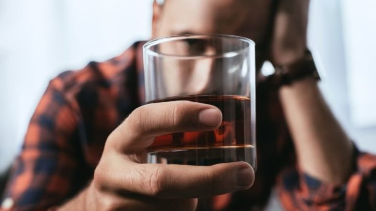 Jak rozpoznać uzależnienie od alkoholu?