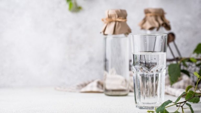 Woda brzozowa: niezwykłe właściwości lecznicze i zastosowania