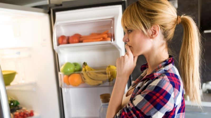 temperatura w lodówce gorące jedzenie do lodówki żywność resztki
