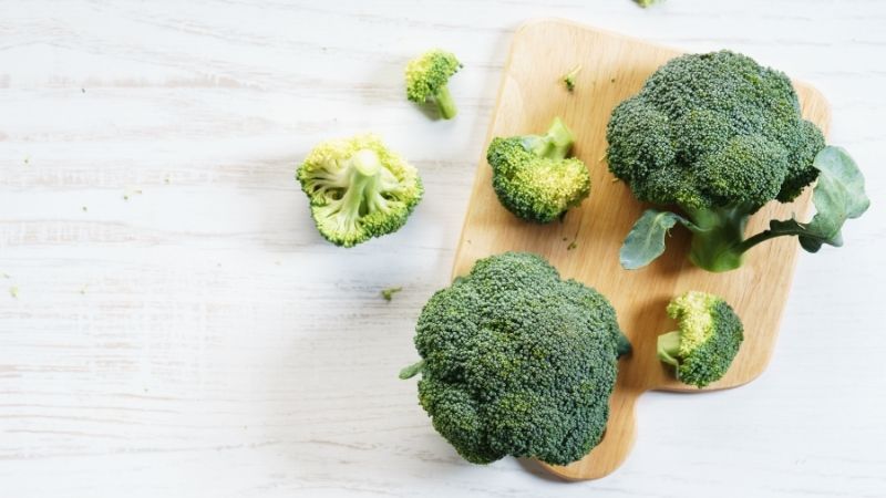 surowe brokuły jeść
