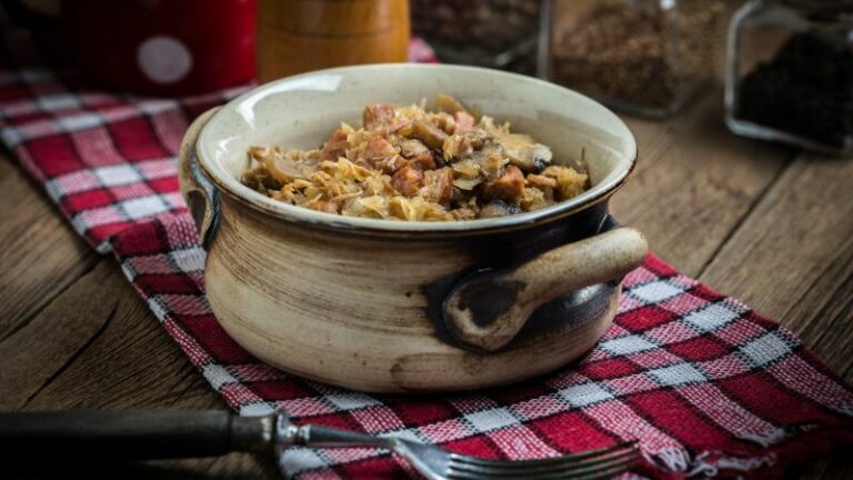 Zepsuty bigos- jak to rozpoznać i jak zapobiegać?